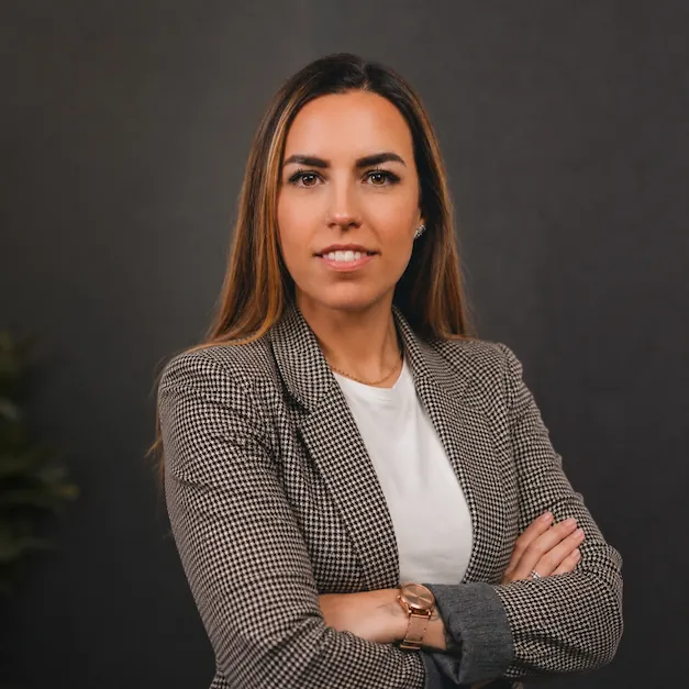 Eva Méndez, asesora inmobiliaria en Zaragoza, especializada en valoración de viviendas con datos reales